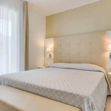 Hotel Ambassador-2