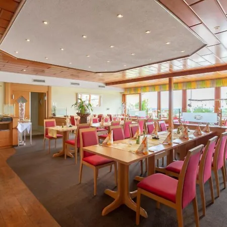 Hotel Südpfalz-Terrassen-3