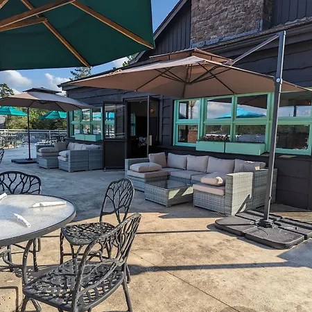 The Lodge Luxury Resort At Lake Harmony-2