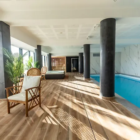 Le Barracuda&Spa, Centre Port, pieds dans l'eau, vue mer-3