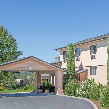 Super 8 By Wyndham Grants Pass-2