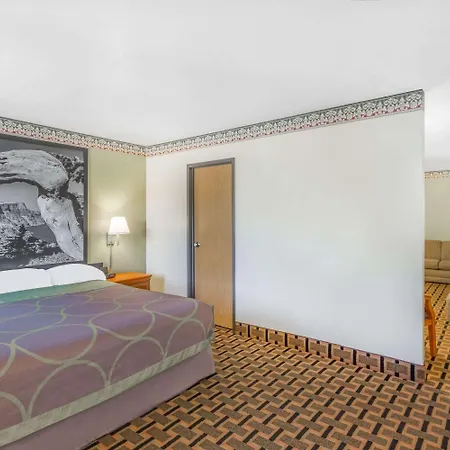 Super 8 By Wyndham Grants Pass-3