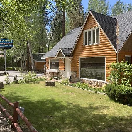 Grey Squirrel Resort-2