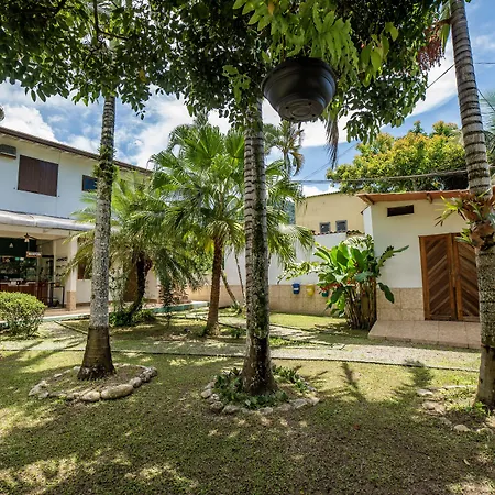 Pousada Cantinho do Sossego Paraty tem Piscina com Vista pra Montanha, Salão de Jogos, Café da Manhã, Estacionamento, Gerador de Energia, Próximo as principais Praias, Ilhas e Cachoeiras-2