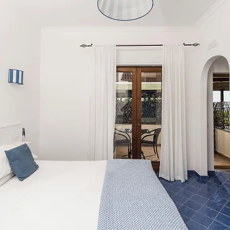 Monte Solaro Bed & Breakfast-3