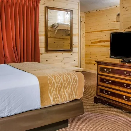 Mackinac Lodge-3