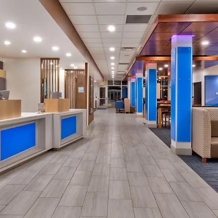 Holiday Inn Express & Suites - Milan - Sandusky Area By Ihg-2