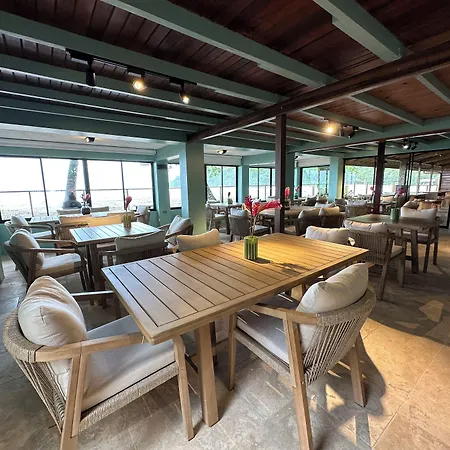 Mt. Plaisir Estate Hotel-2