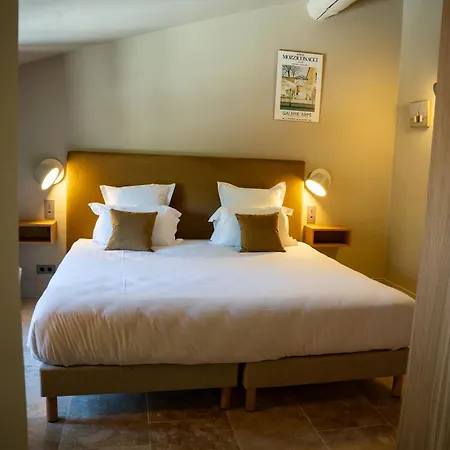 Hotel La Bastide d'Eygalières-3