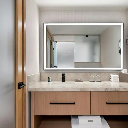 The Westin Harbour Castle, Toronto-2