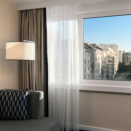 Hilton Vienna Waterfront-2
