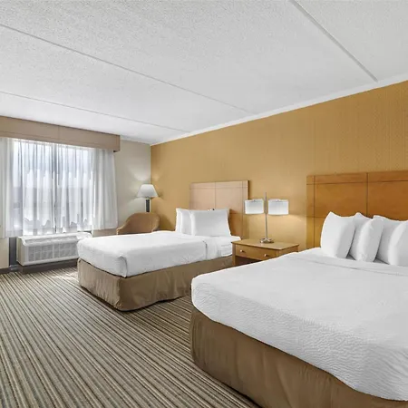Best Western Royal Plaza Hotel And Trade Center-3