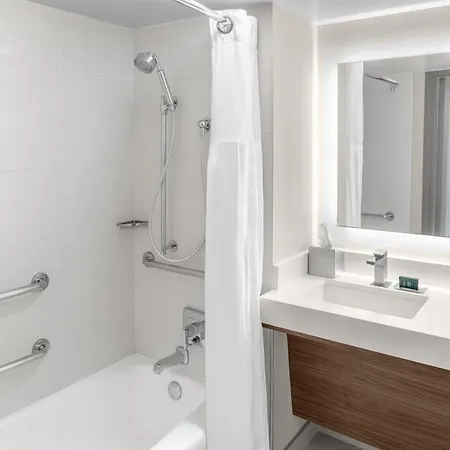 Doubletree By Hilton New Orleans-2
