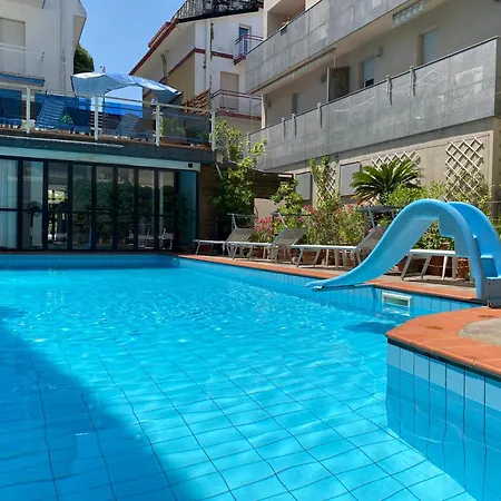 Golf Hotel-3