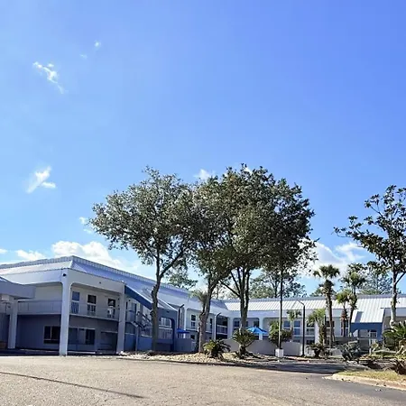 Baymont By Wyndham Tallahassee-3