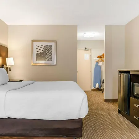 Quality Inn & Suites Monroe-3