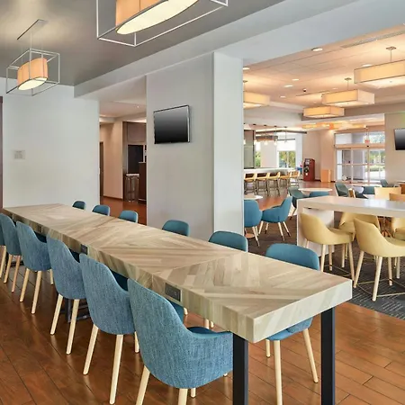 Towneplace Suites Orlando At Flamingo Crossings Town Center, Western Entrance-3
