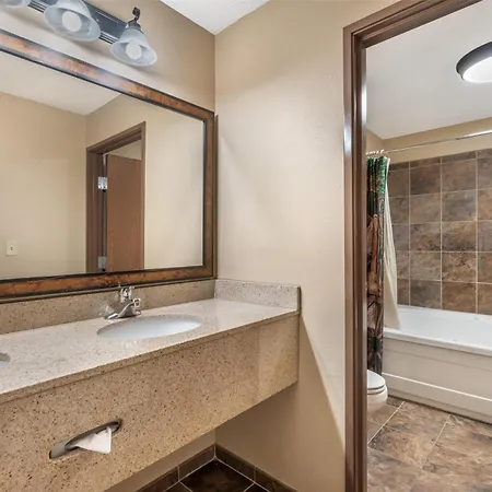 Best Western Plus Kelly Inn & Suites-3