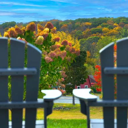Courtyard By Marriott Lenox Berkshires-2