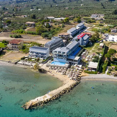 Golden Coast Beachfront Resort-2