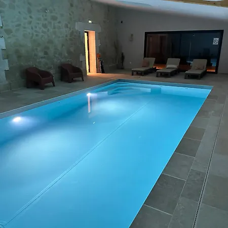 Domaine du lion rouge Piscine et Spa-3