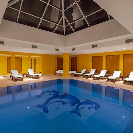 Utopia Resort & Residence-3