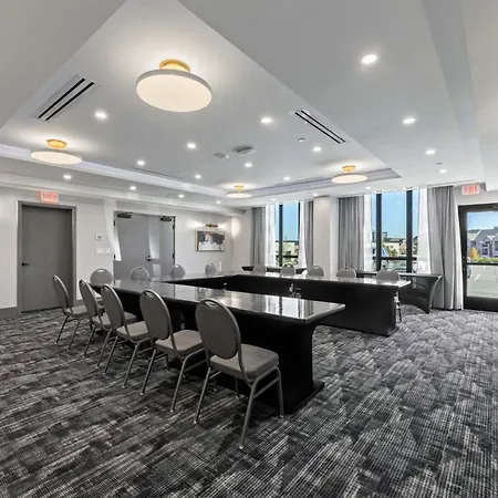 Sandman Signature Dallas Las Colinas Hotel & Suites-2