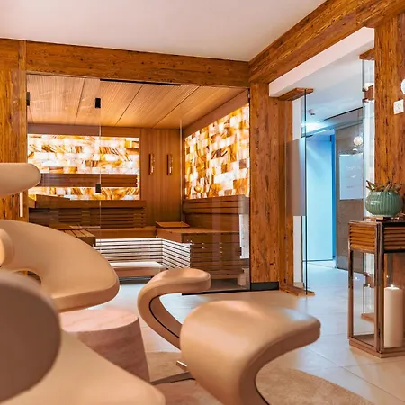 Yachthotel Helvetia Spa- Und Wellnessdomizil-3