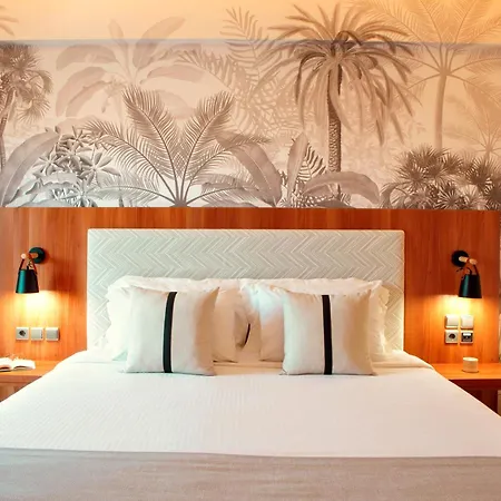 Zeus Essence Ramada By Wyndham Athens-2