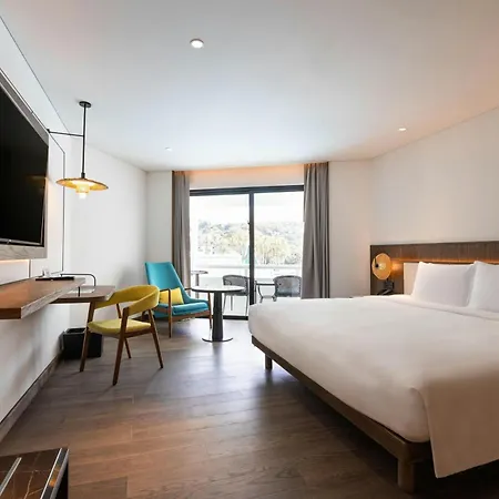Le Meridien Phuket Beach Resort-3