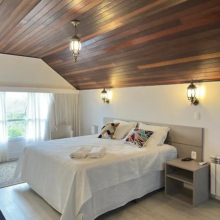 Letto Hotel Flores da Cunha-2
