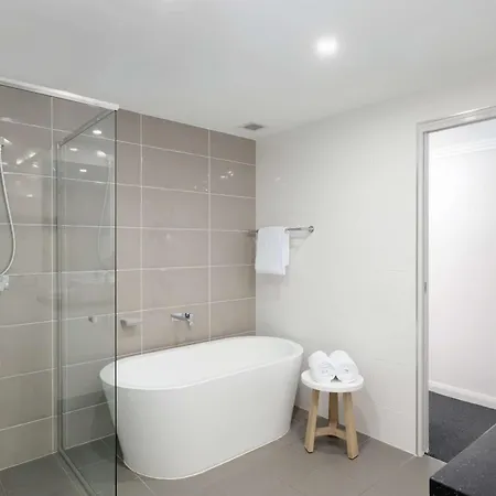 Rydges Mount Panorama Bathurst-2