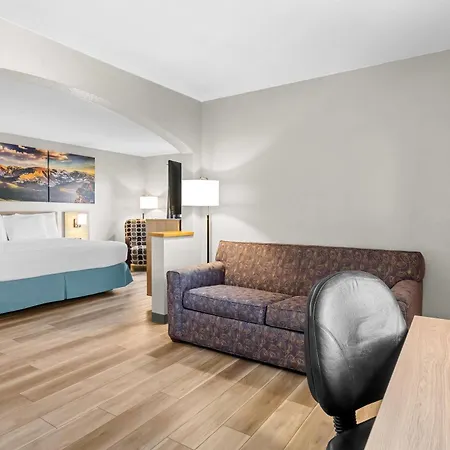 Days Inn & Suites By Wyndham Castle Rock-2