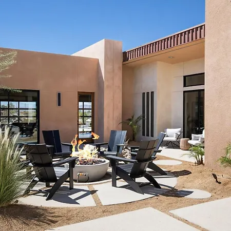 Peak By Fieldtrip - 8 Bedroom Modern Oasis - 2 Pools-3
