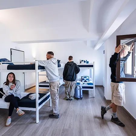 Hostal by El Collell TODO INCLUIDO-2