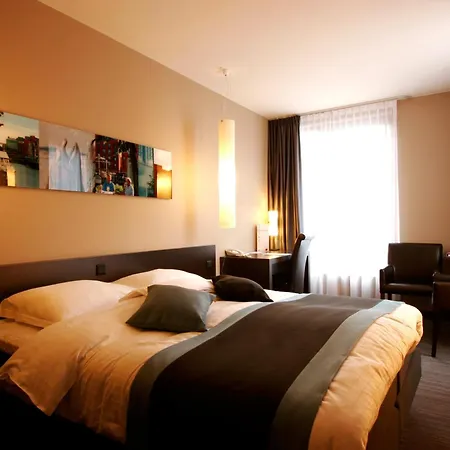 Hotel Vé-3