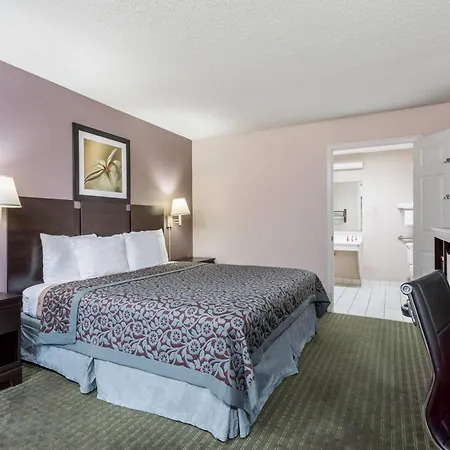 Days Inn By Wyndham Lugoff-3
