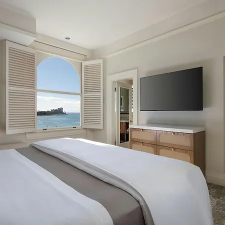 Moana Surfrider, A Westin Resort & Spa, Waikiki Beach-3