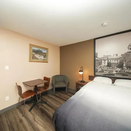 Super 8 By Wyndham Kingston-2