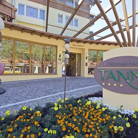 Wellnesshotel Tanne-3