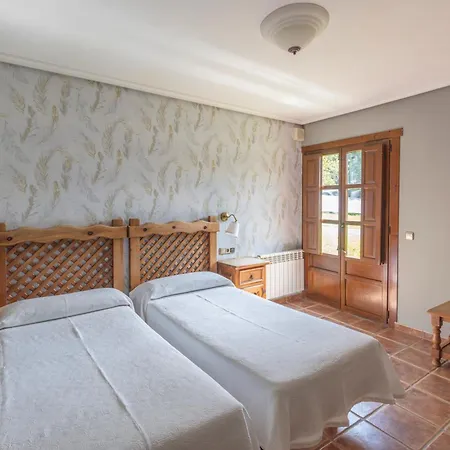 Hotel La Lluriga-3