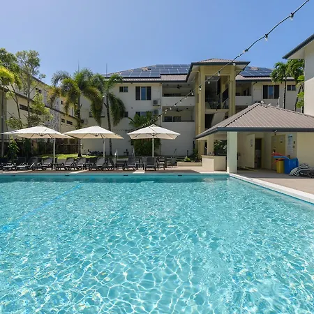 Central Plaza Port Douglas-2