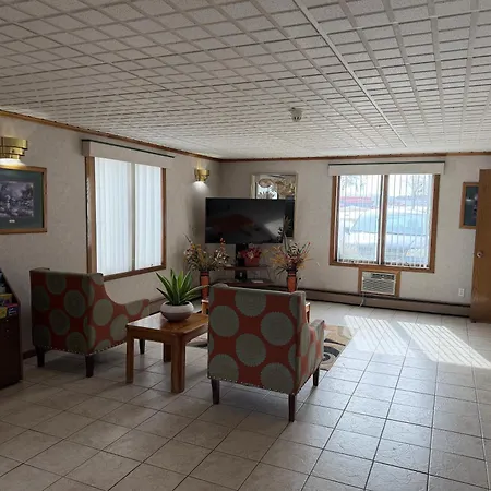 Iron Mountain Inn & Suites Mi Us 2-3