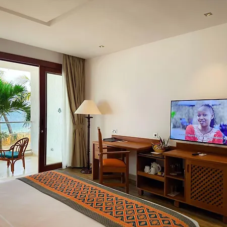 Travellers Beach Hotel-2