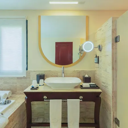 Grand Palladium Select White Sand Resort & Spa-2