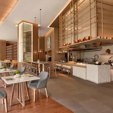 Hyatt Regency Nha Trang-2