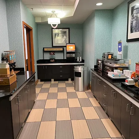 Hampton Inn Marysville-3