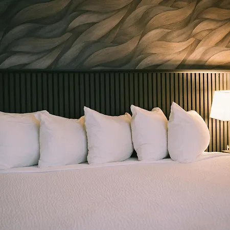 The Thompson Hotel-2