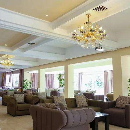 Hamilton Agadir-3