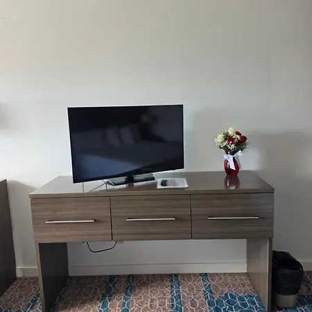 Omak Inn-3